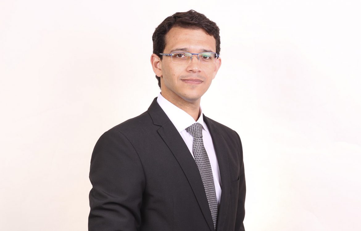 El Dr. Jorge Escandriolo es el nuevo director de Odontología