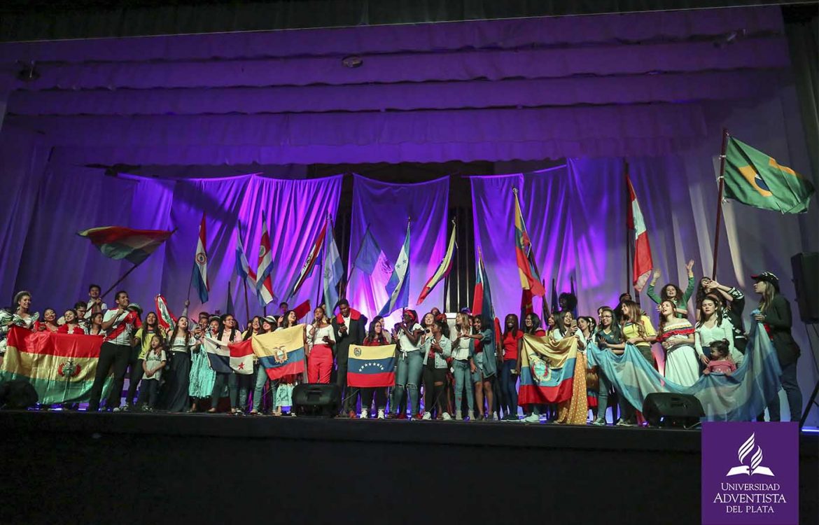 Celebrando un campus intercultural