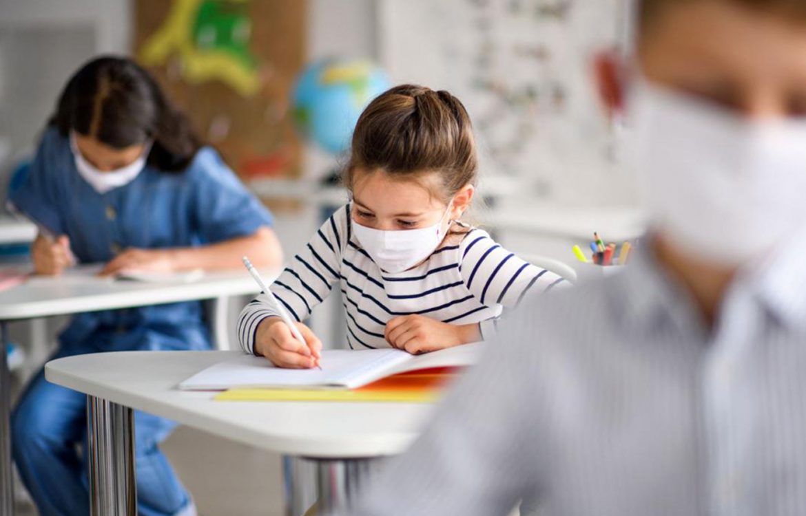 Educación básica para formar a las nuevas generaciones