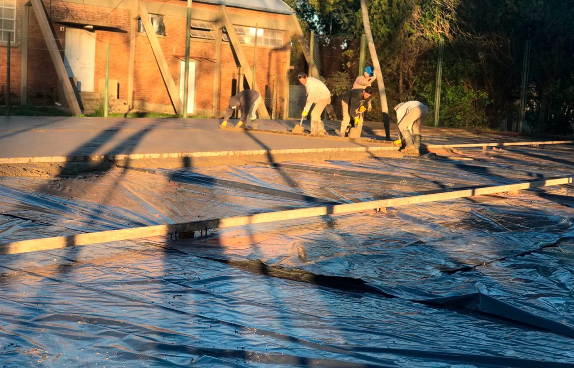 Remodelación de la cancha de tenis UAP