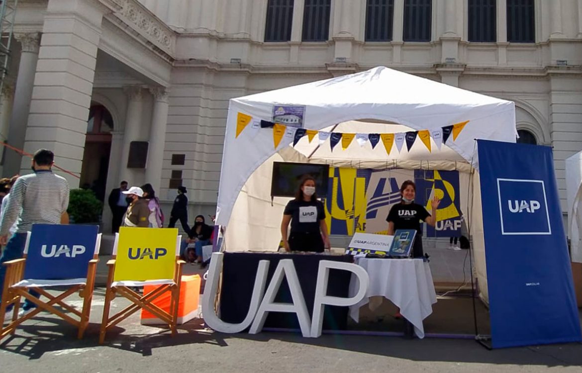 La UAP participó en la feria «El becario te Muestra»