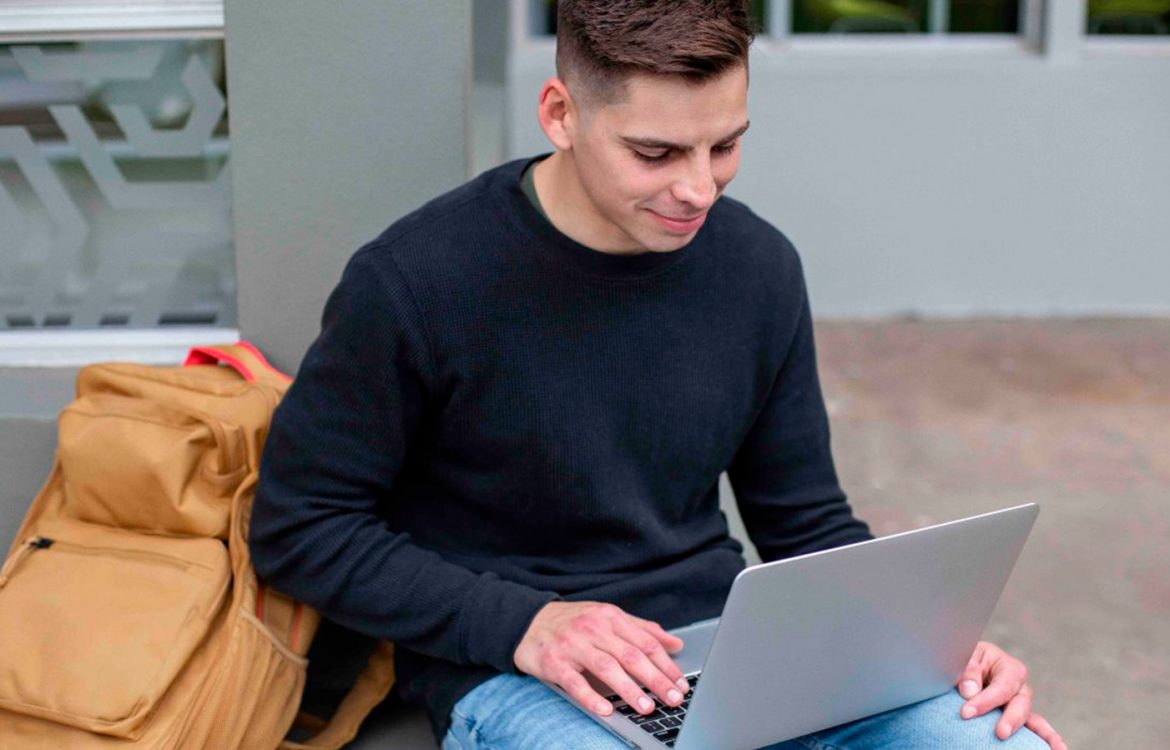 Más jóvenes eligen la carrera de Ingeniería en Sistemas de la UAP