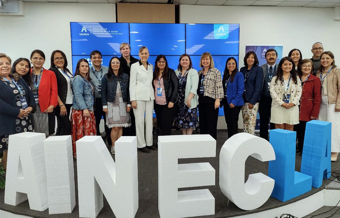 La Mag. Robledo fue reelecta presidente de la AINEC-LA