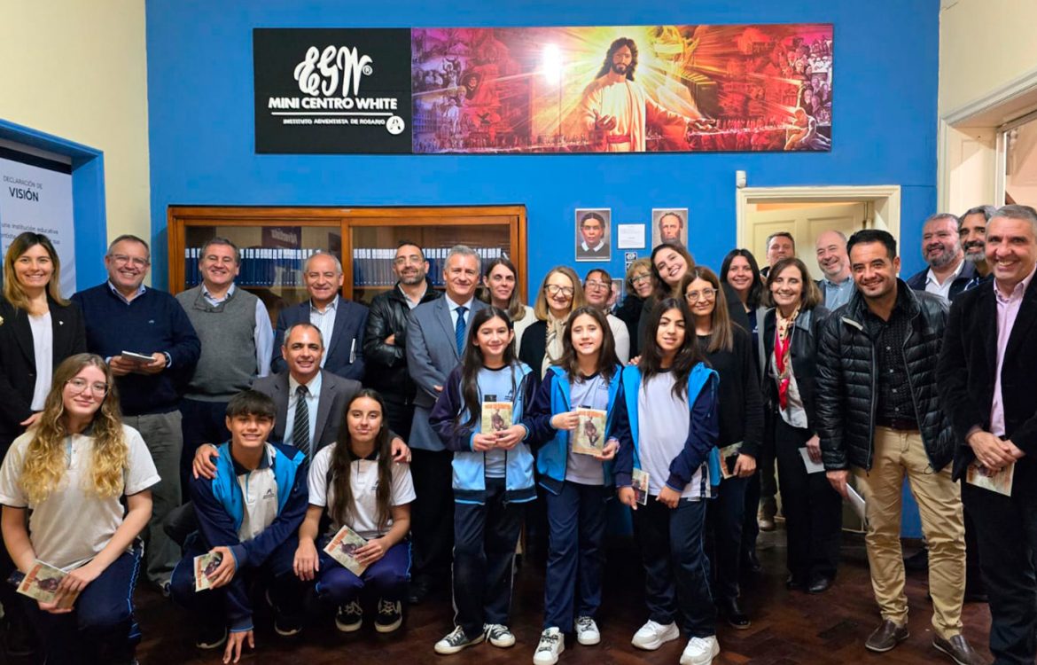 Inauguración de un Minicentro White en el Instituto Adventista de Rosario