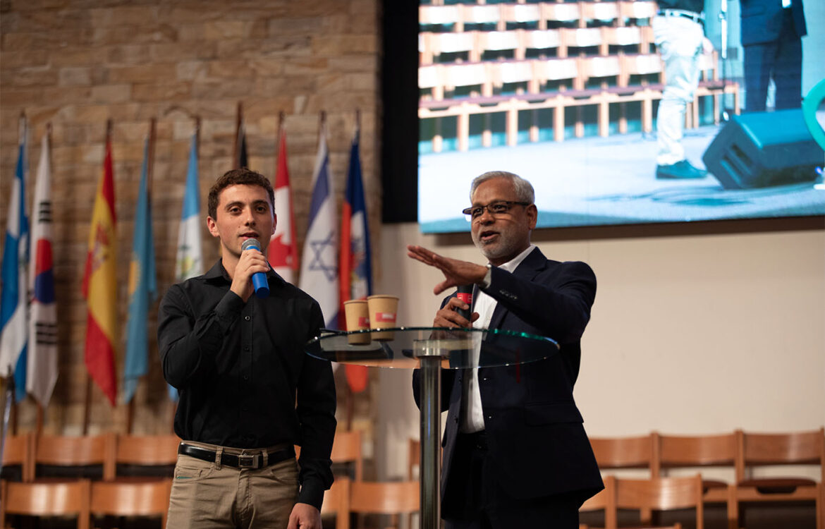 Dio inicio la Convención Misionera