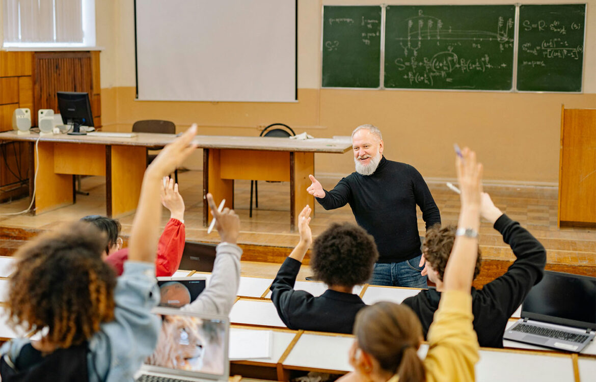 Profesor universitario: una vocación que transforma vidas
