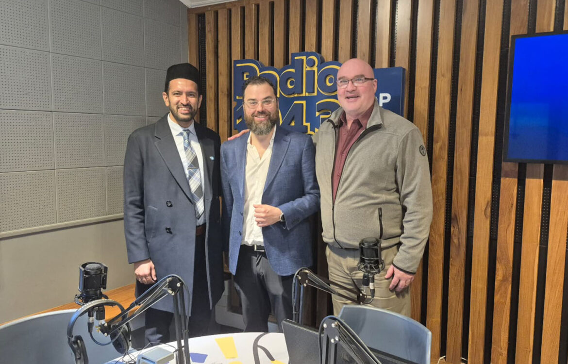 El 25 de junio, el imam Marwan Sarwar Gill, presidente de la Comunidad Musulmana Ahmadía en Argentina, representante de Voces por la paz, teólogo islámico y activista por la libertad religiosa, visitó por primera vez la Universidad Adventista del Plata (UAP).