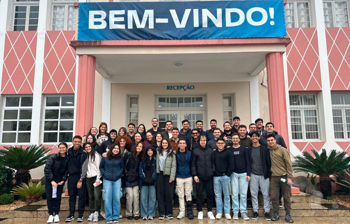 El Ministerio del Coro Atrios y la ExpoSalud visitaron Santa Catarina, Brasil